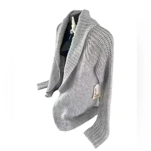 Women's Gray Burton Cardigan Size S Small New with Tags Long Sleeve Warm - Picture 4 of 10